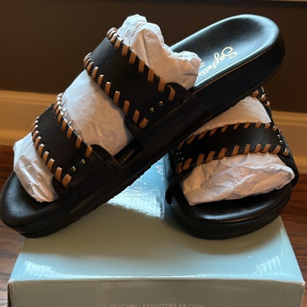 NIB, Seychelles Catch a Wave,  Anthropologie, black and cognac, size 6